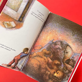 Helen Cooper INFANTIL HAY UN OSO EN EL CUARTO OSCURO