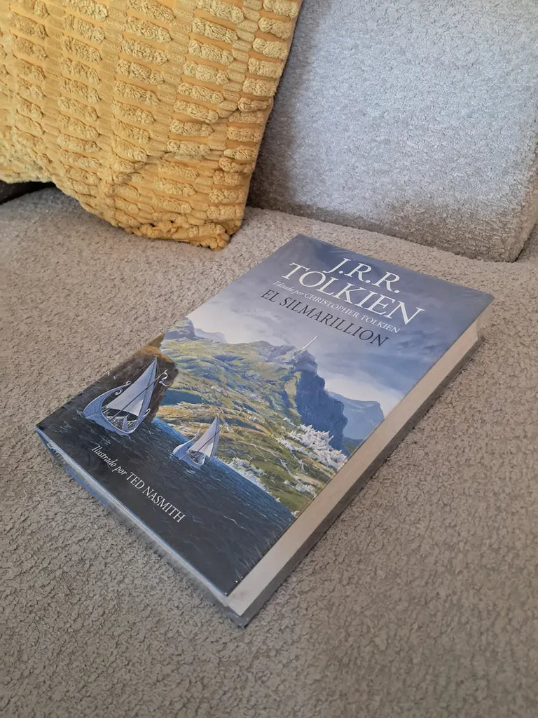 J. R. R. Tolkien LITERATURA FANTÁSTICA EL SILMARILLION ILUSTRADO POR TED NASMITH