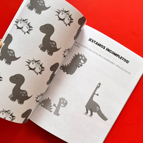 V.V.A.A INFANTIL A JUGAR CON DINOS EN FAMILIA